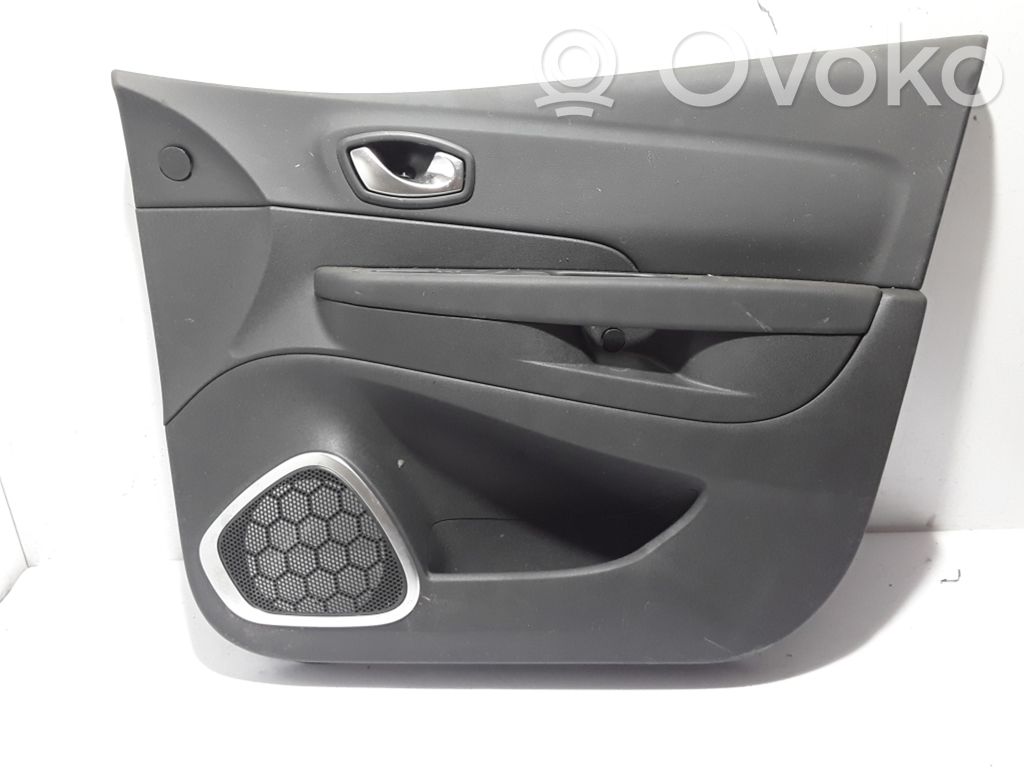 Renault Captur Etuoven verhoilu 