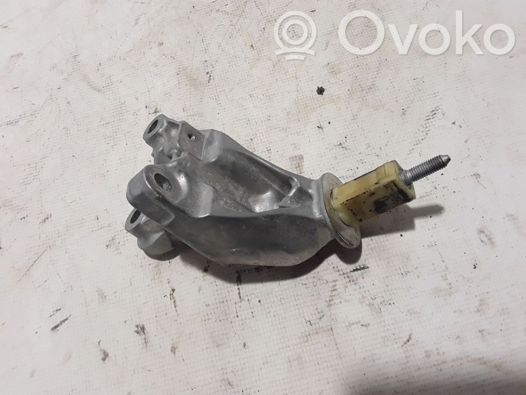 Renault Zoe Gearbox mounting bracket 