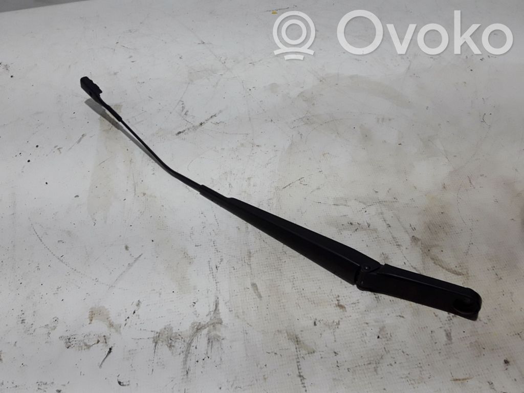 Audi A1 Front wiper blade arm 