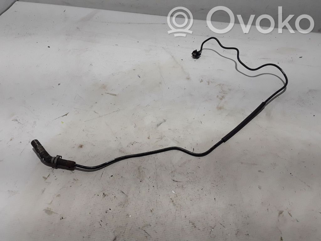 Ford Fiesta Tubo flessibile del liquido di raffreddamento del motore