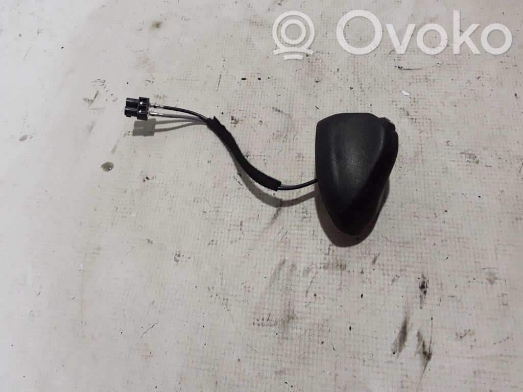 Ford Fiesta GPS-pystyantenni 