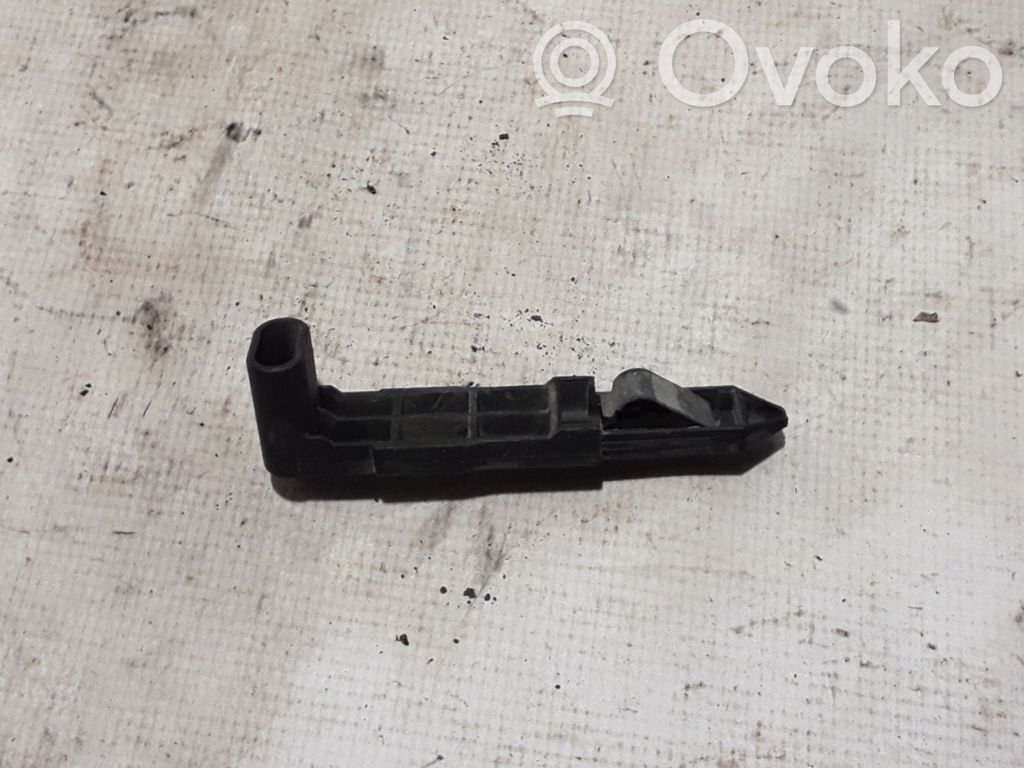 Halterung Scheinwerfer   30763155