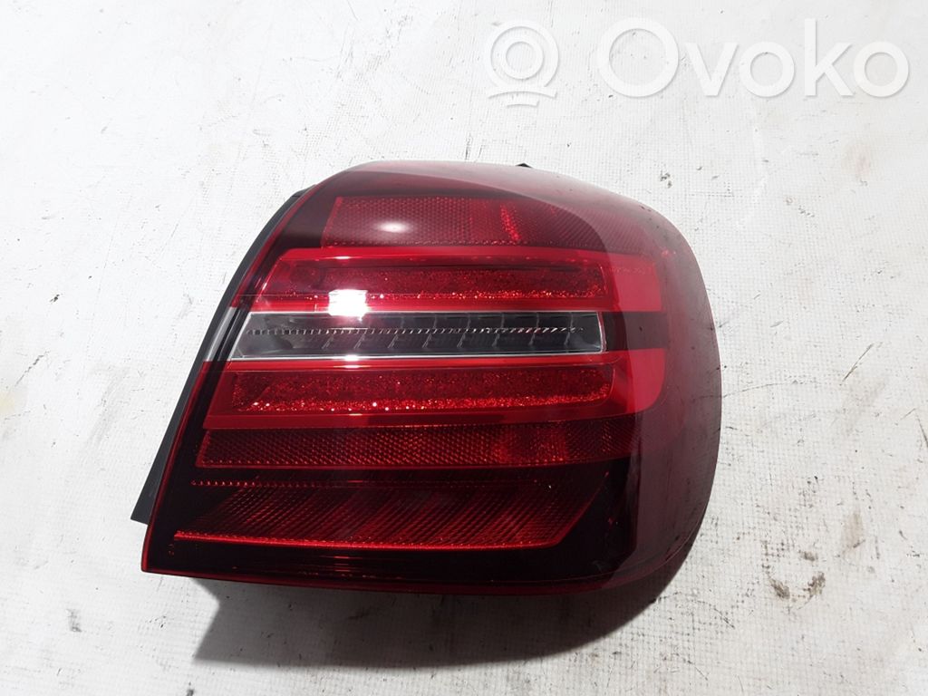 Mercedes-Benz GLA W156 X156 Lampă spate în caroserie 