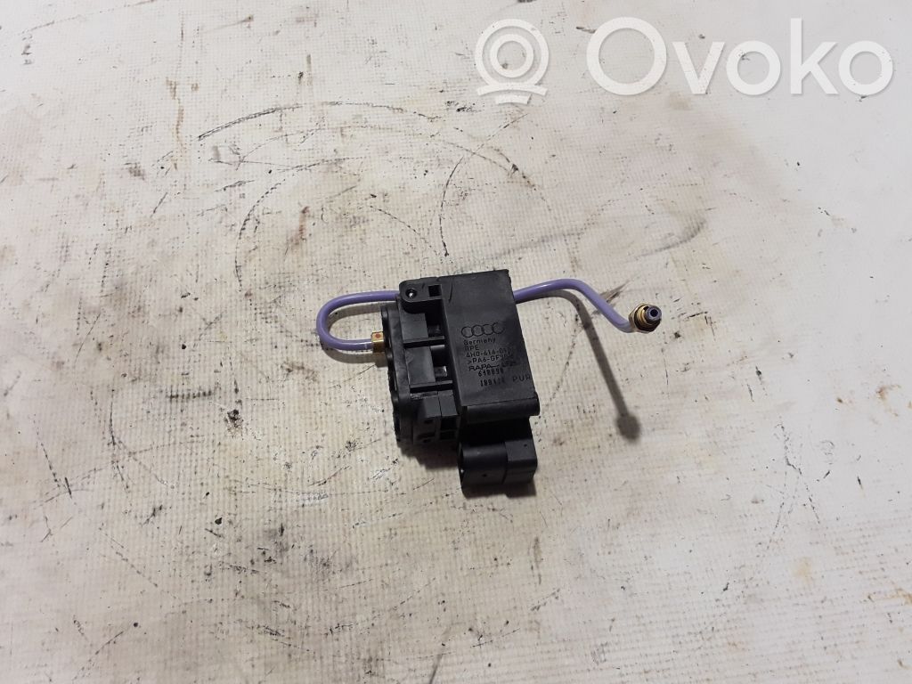 Audi A6 S6 C7 4G Verteiler / Ventilblock Luftfederung 