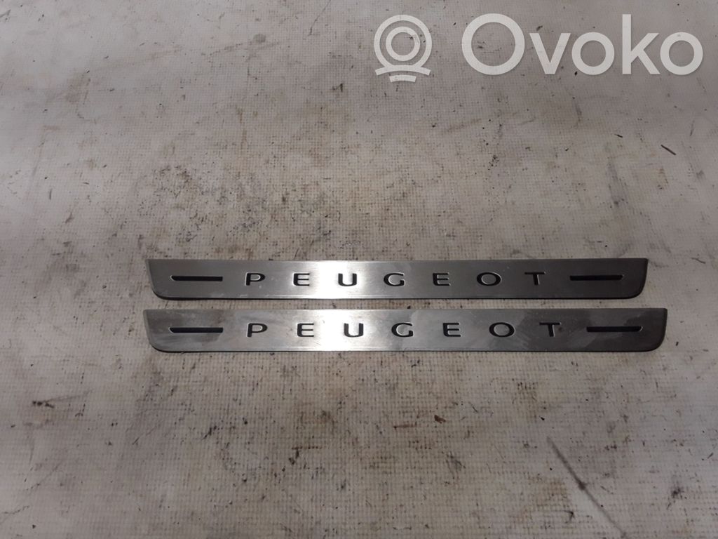 Peugeot 208 II Listwa progowa przednia 
