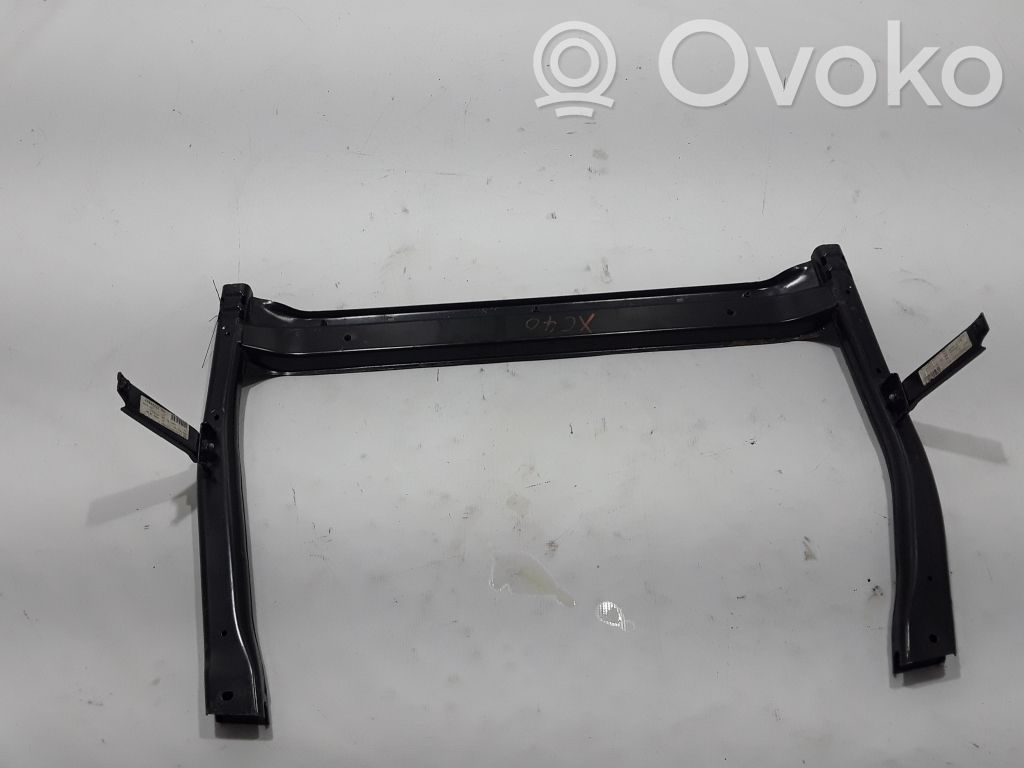 Volvo XC40 Uchwyt / Mocowanie chłodnicy 