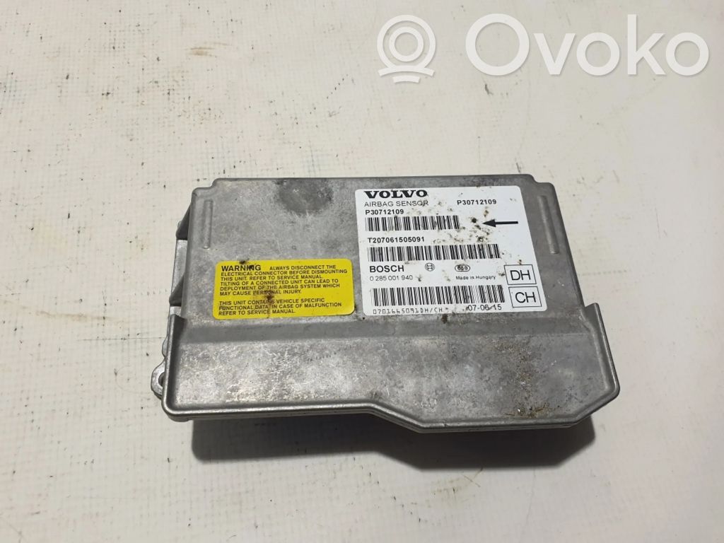 Volvo XC70 Airbag control unit/module 