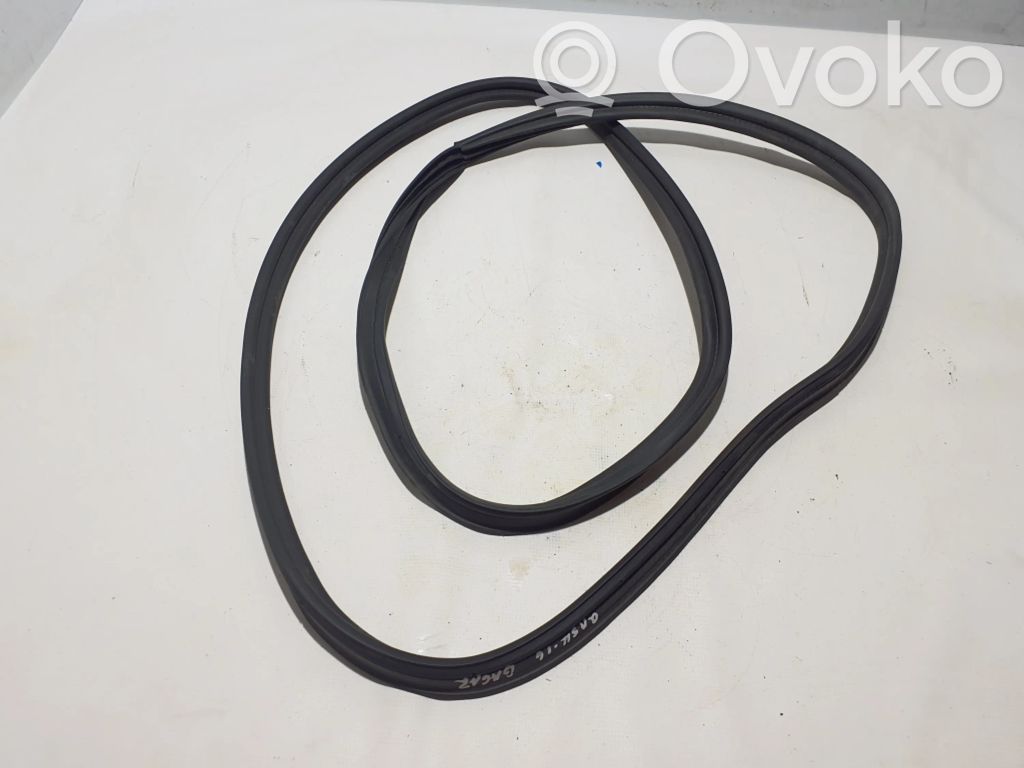 Nissan Qashqai Gumowa uszczelka bagażnika tylnego / Na karoserii 