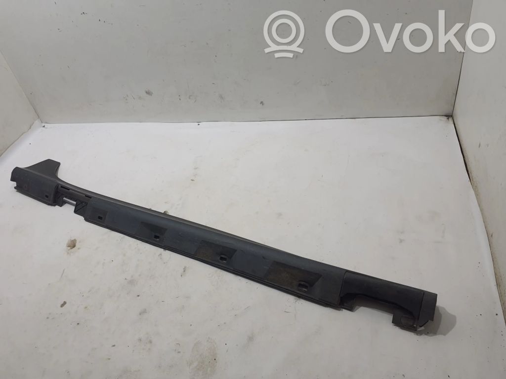 Próg   4G8853856E