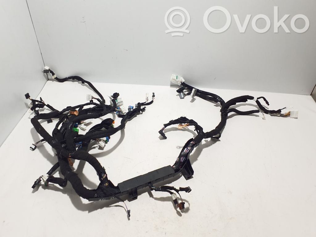 Renault Megane E-Tech Проводка панели 