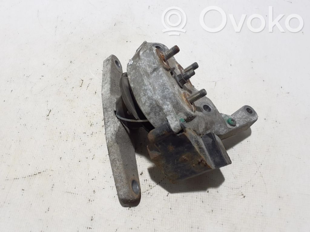 Engine mount bracket   30778954
