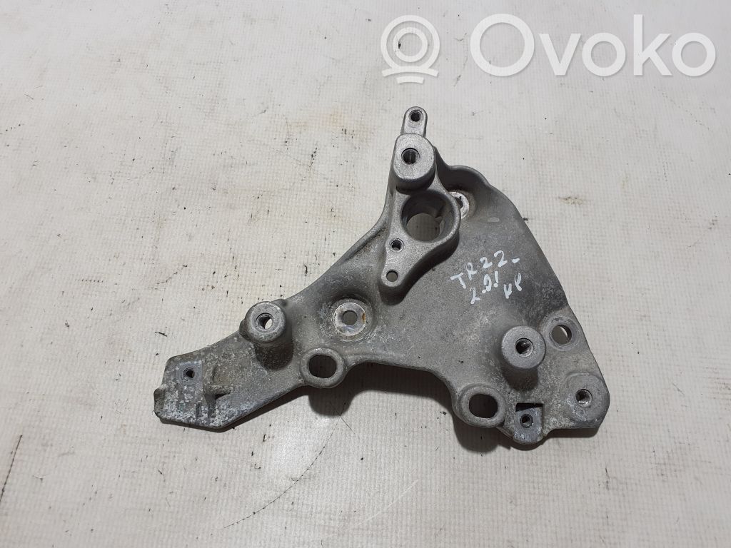 Renault Trafic III (X82) Engine mounting bracket 