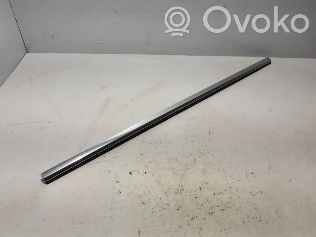 Mercedes-Benz E W213 Mască ușă spate (turnată)