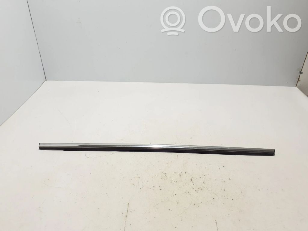 Ford Kuga II Mască ușă spate (turnată)