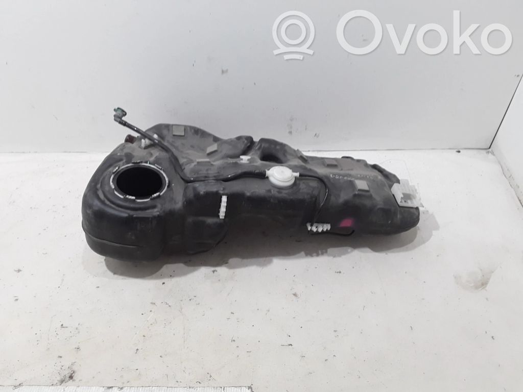 Volvo XC40 Polttoainesäiliö 
