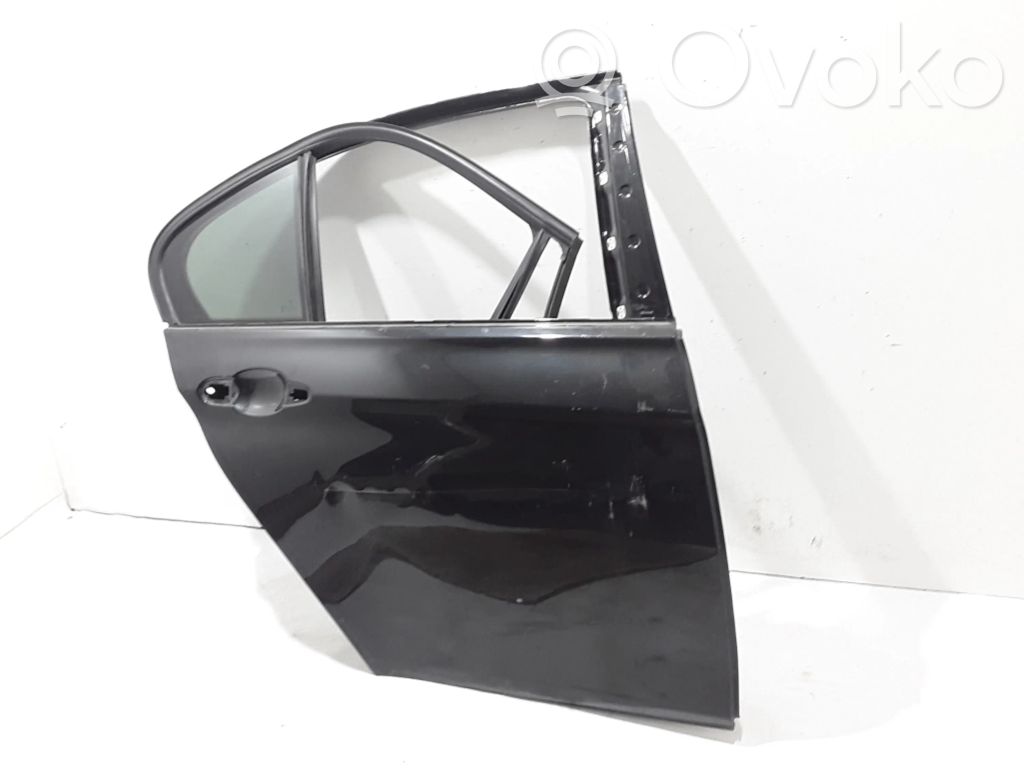BMW 3 F30 F35 F31 Aizmugurējās durvis 