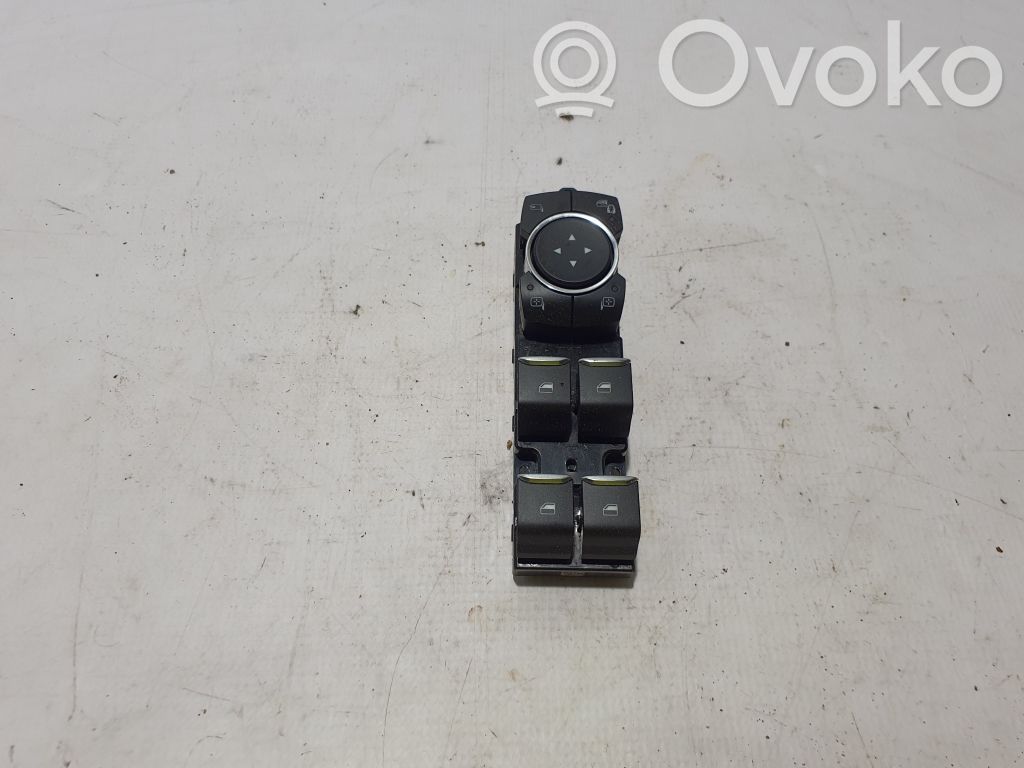 Ford Mach-E I Electric window control switch