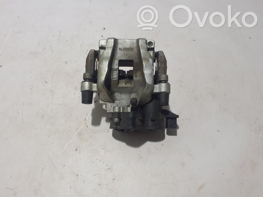 Volvo C40 Takajarrusatula 