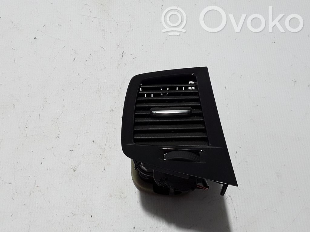 Volvo XC90 Šoninės oro grotelės 