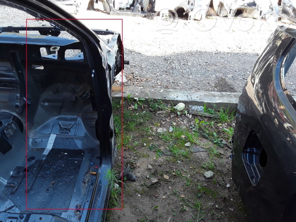 Panel lateral delantero   2415451,EB3B2527846EB