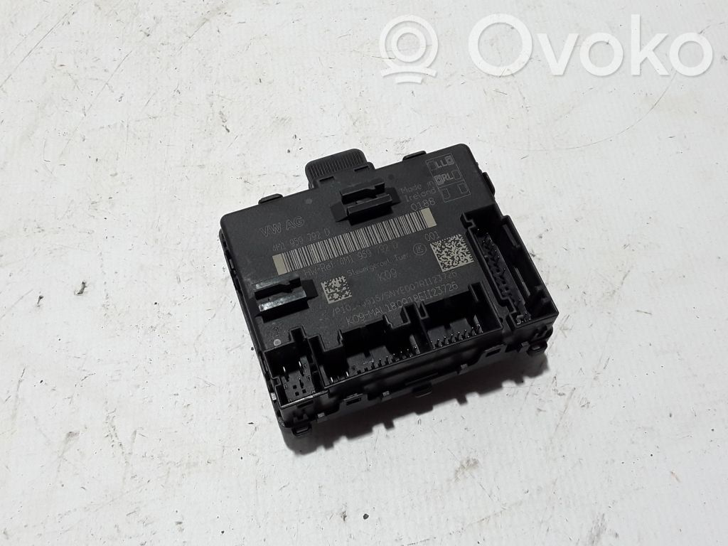 Volkswagen Touareg III Door control unit/module 