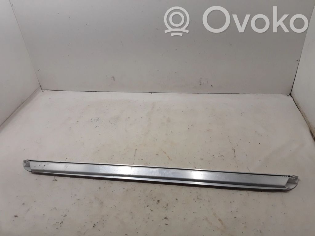 Volvo XC90 Ślizg listwy progowej 