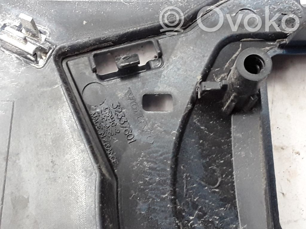 Volvo C40 Front grill 