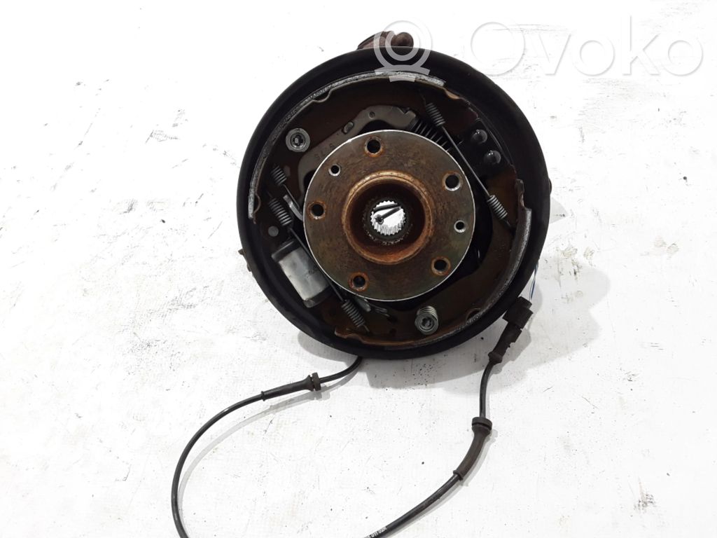Renault Arkana Cubo de rueda trasera 
