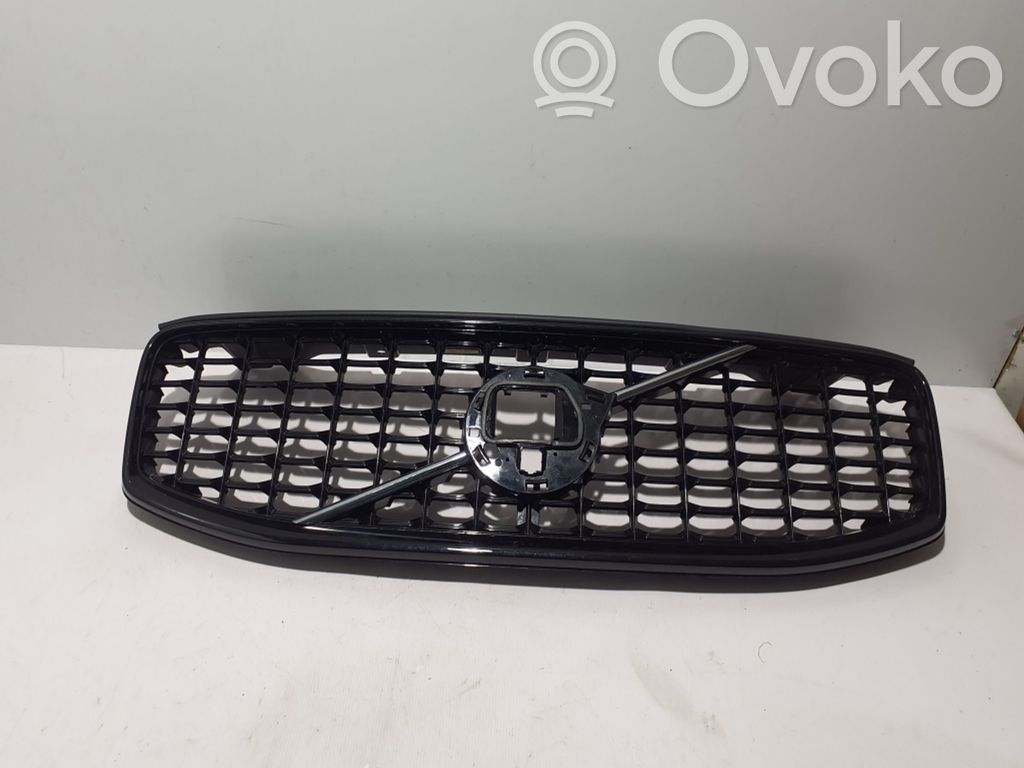Volvo XC60 Etusäleikkö 