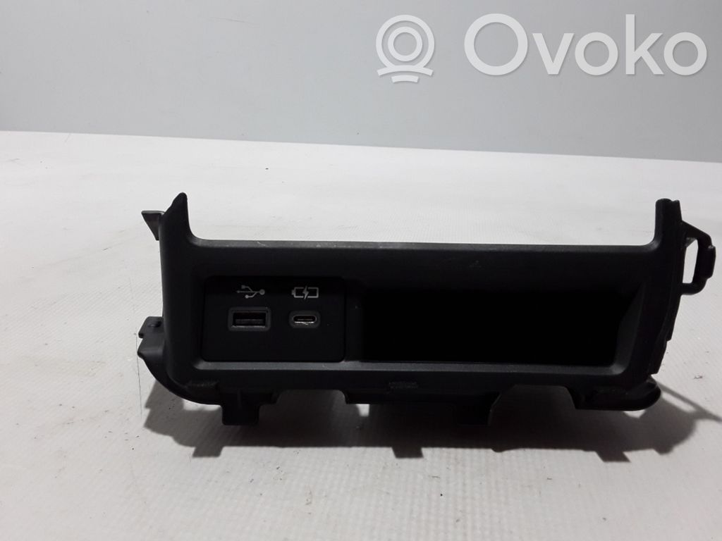 Enchufe conector USB   8619078020