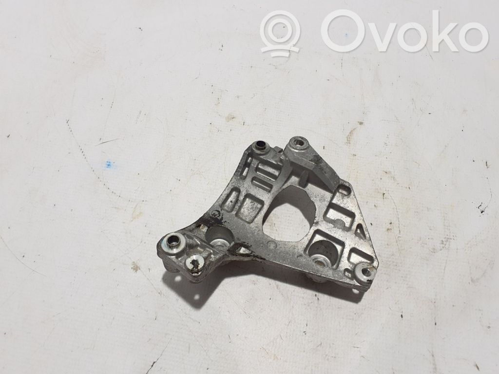 Land Rover Range Rover L405 A/C compressor mount bracket 