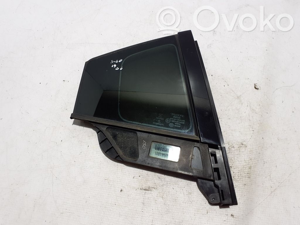 Volvo S60 Ventanilla de ventilación de la puerta trasera 