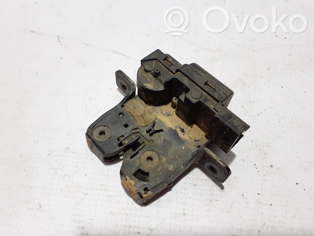 Renault Laguna III Loading door lock 