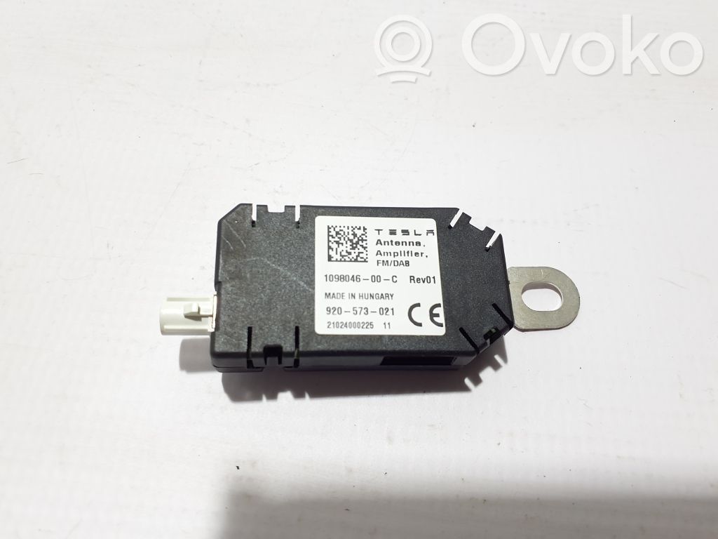 Tesla Model 3 Amplificatore antenna 