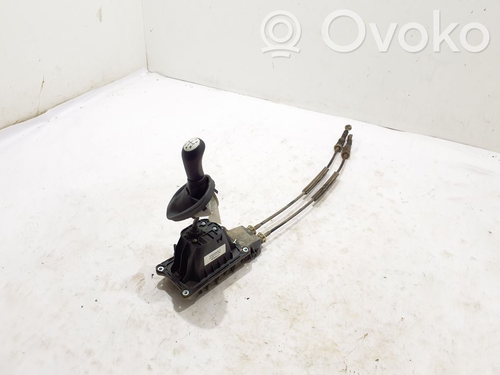 Dacia Duster Gear shifter/selector 