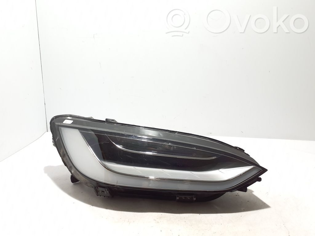 Headlight/headlamp   1034319