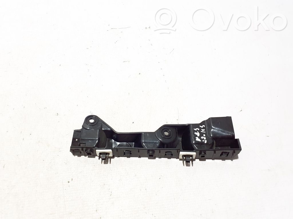 Rear bumper mounting bracket   852236421R