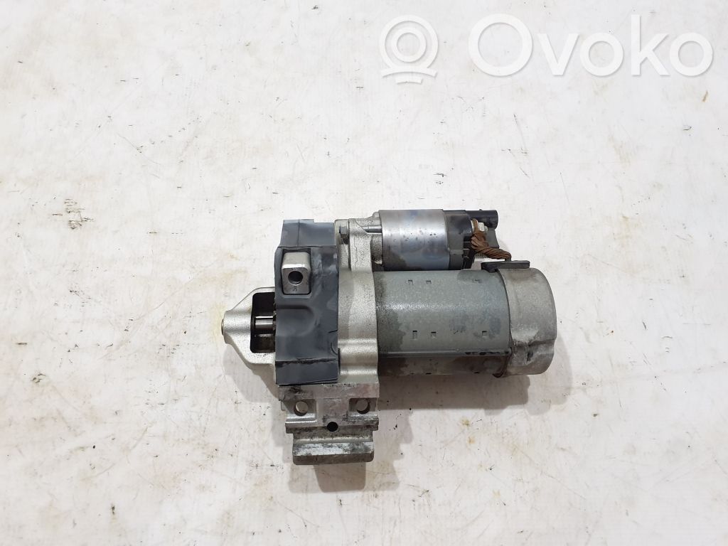 BMW 4 G22 G23 G24 G26 Starteris 
