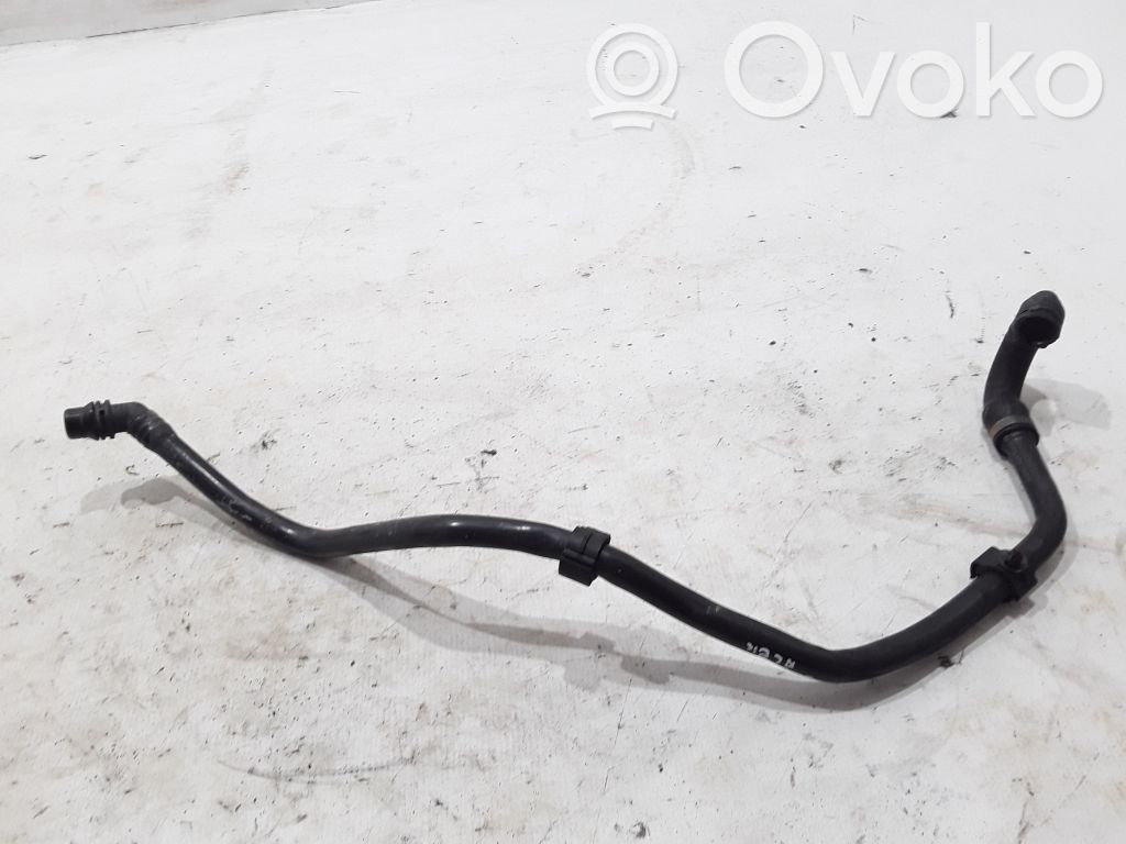 Mercedes-Benz EQS V297 Tubo flessibile del liquido di raffreddamento del motore