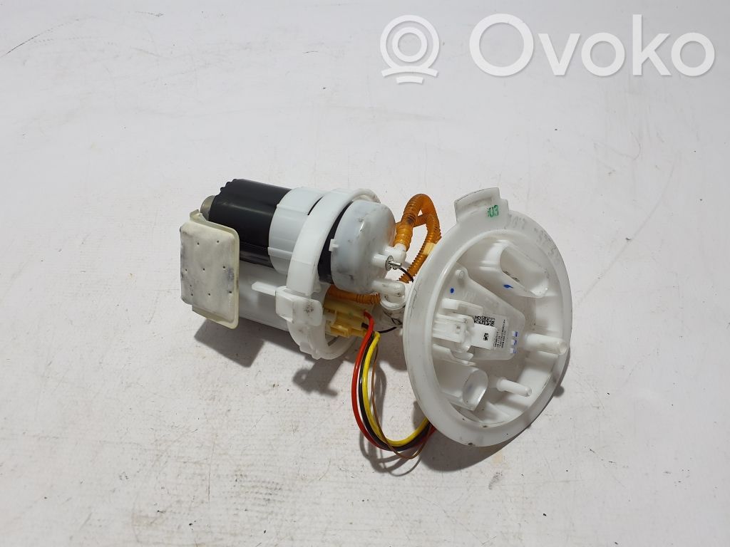 Bomba interna de combustible   8B3919087F