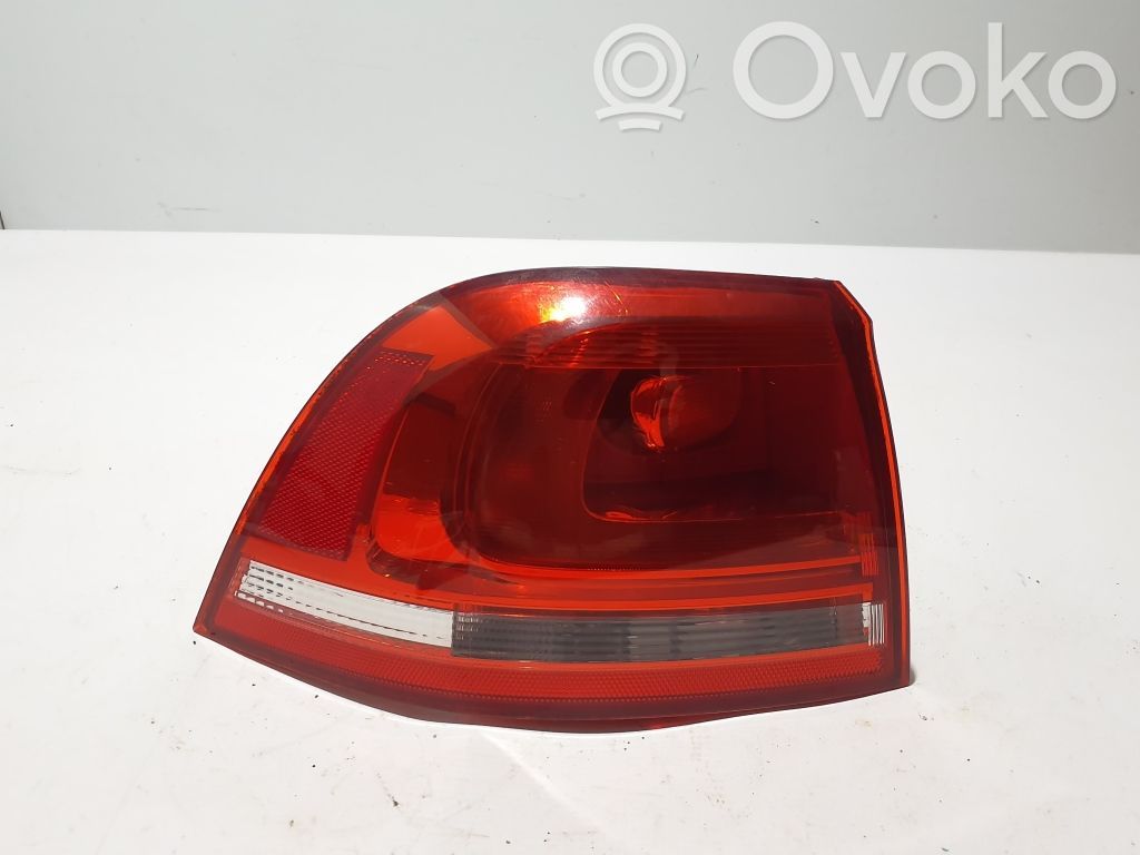 Volkswagen Touareg II Luci posteriori 
