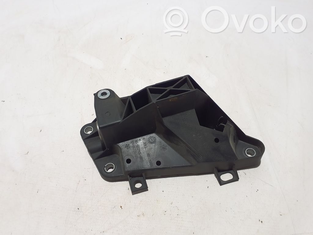 Chrysler Pacifica Radiator mount bracket 