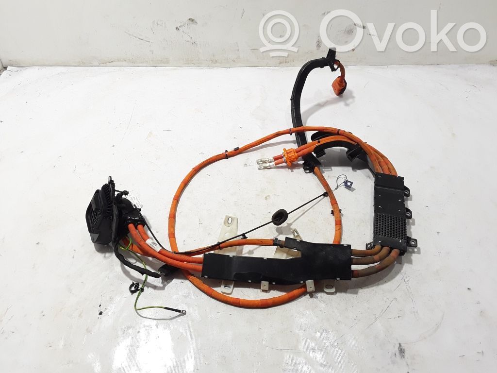 Gniazdo ładowania samochodu elektrycznego   32416139