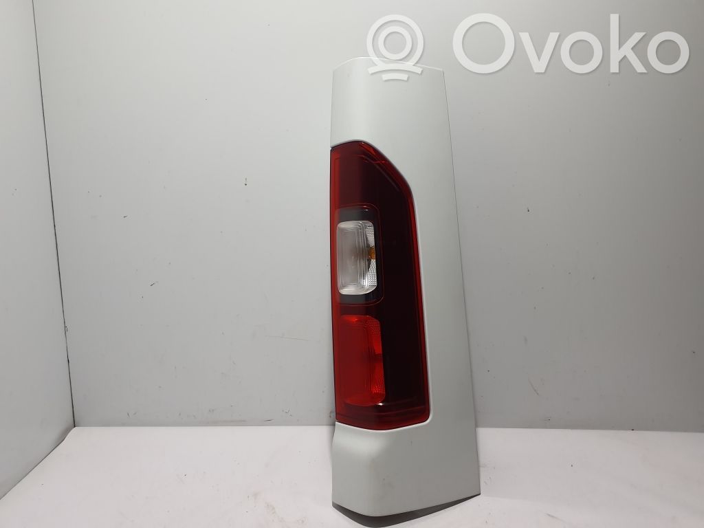 Renault Trafic III (X82) Rear/tail lights 