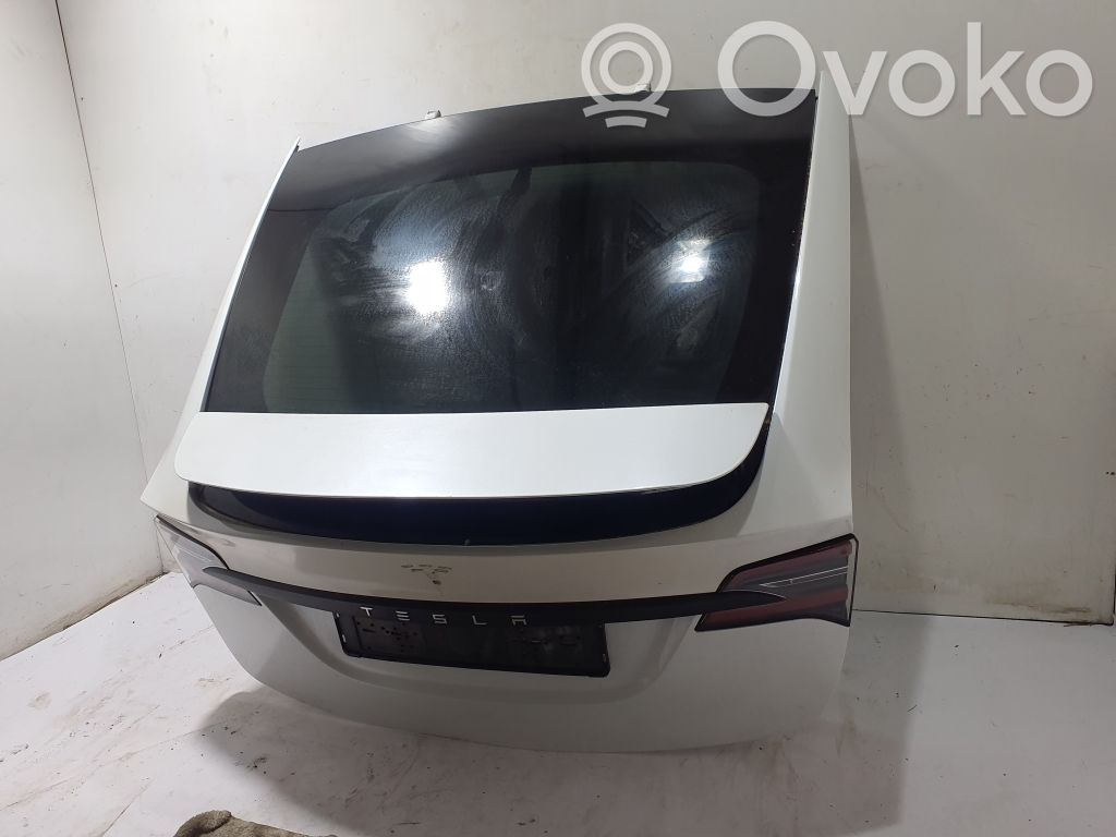 Tailgate/trunk/boot lid   1069546E0A