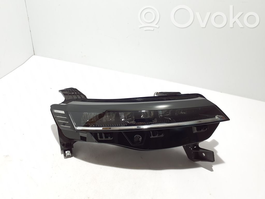Renault Megane E-Tech Phare frontale 