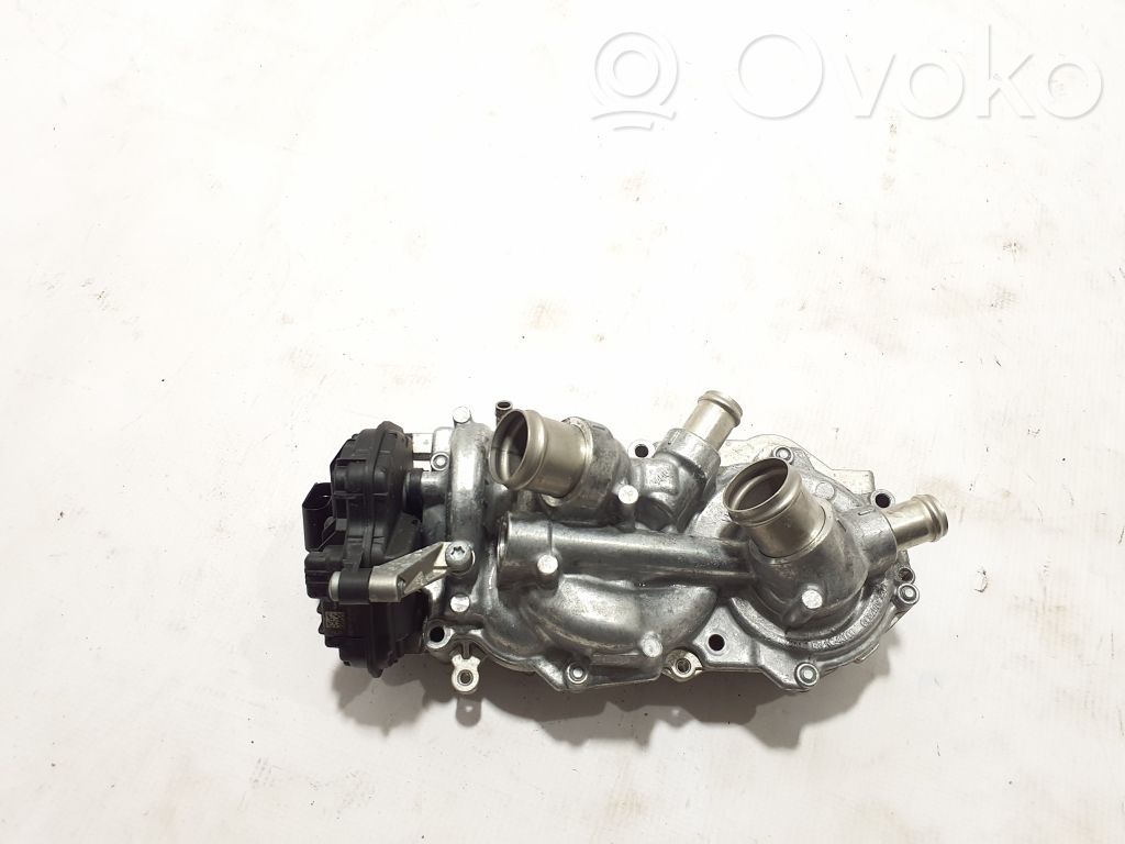 Vesipumppu   05E121117K