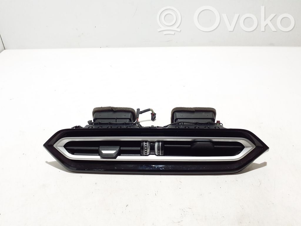 BMW 4 G22 G23 G24 G26 Lango oro grotelės 