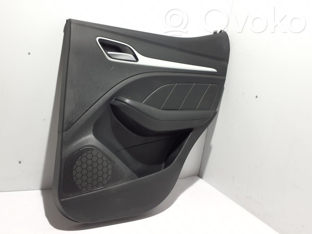 MG ZS Takaoven verhoilu 