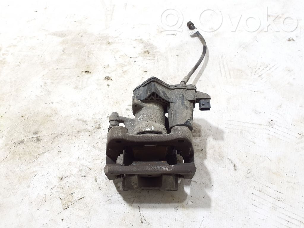 Volvo EX30 Takajarrusatula 